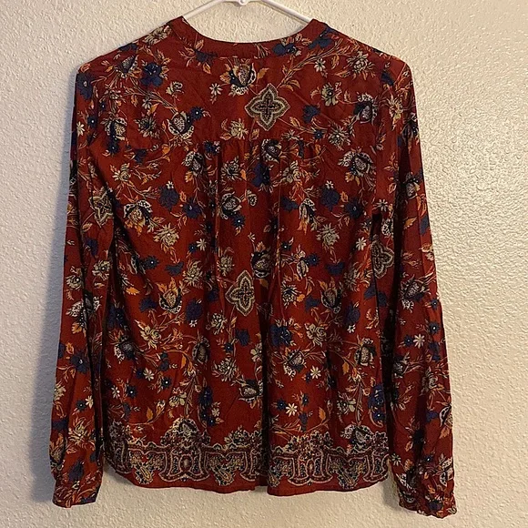 Lucky Brand • Burgundy & Multi-Color Floral Print Button Down Shirt ♥️ - Picture 4 of 10